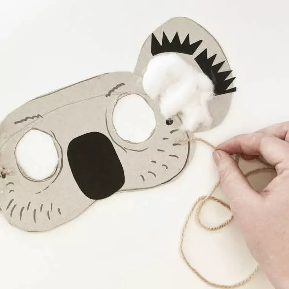 Make a koala mask 